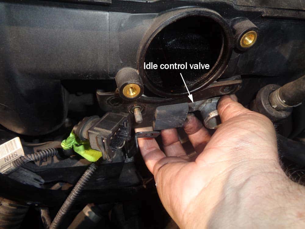 See B3361 repair manual